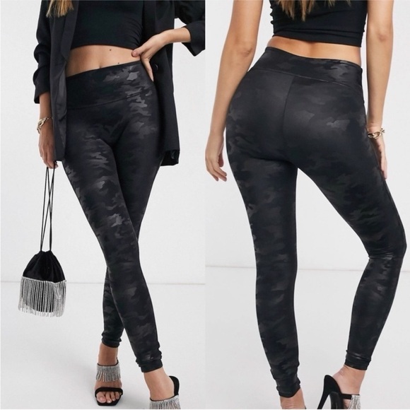 Spanx leggings black camo  Built in Contoured Power waistband tummy shaping - Picture 1 of 9
